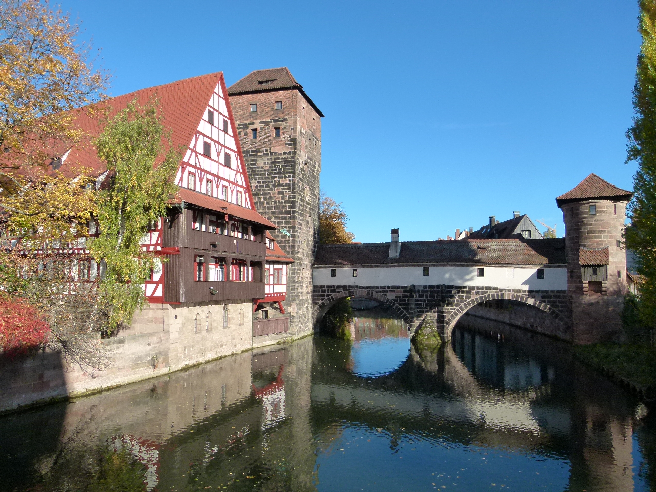 Henkersteg über der Pegnitz in Nürnberg